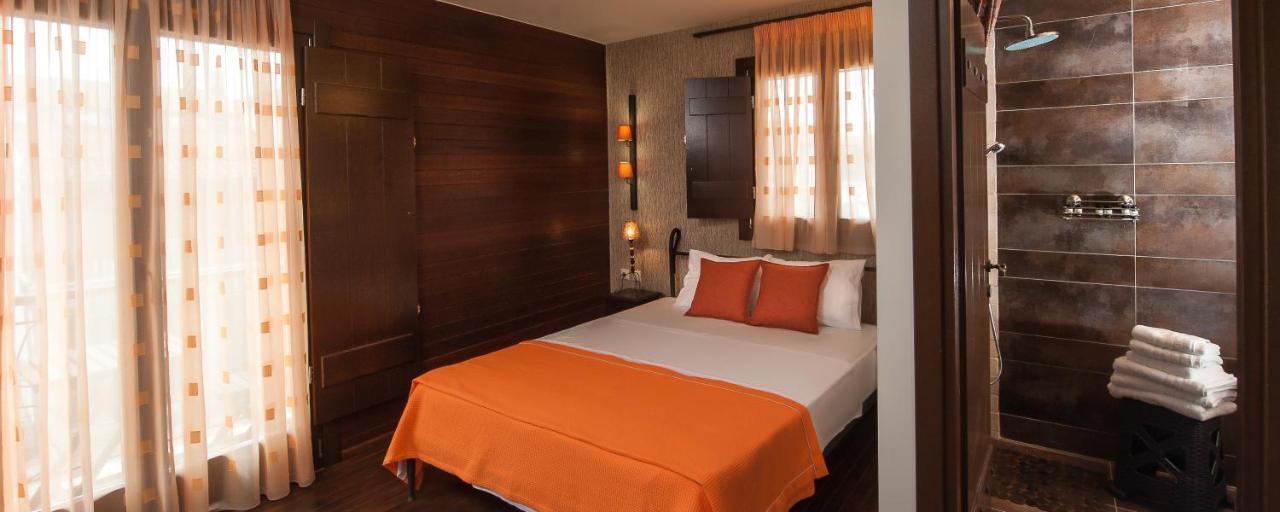Polys Guest House Katachás 外观 照片