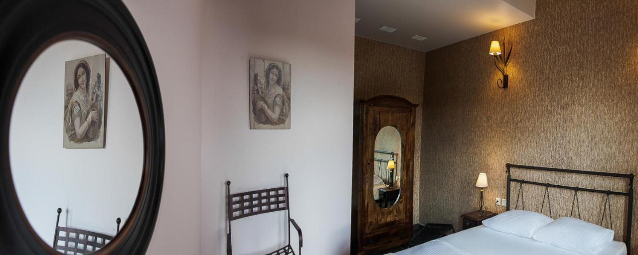 Polys Guest House Katachás 外观 照片