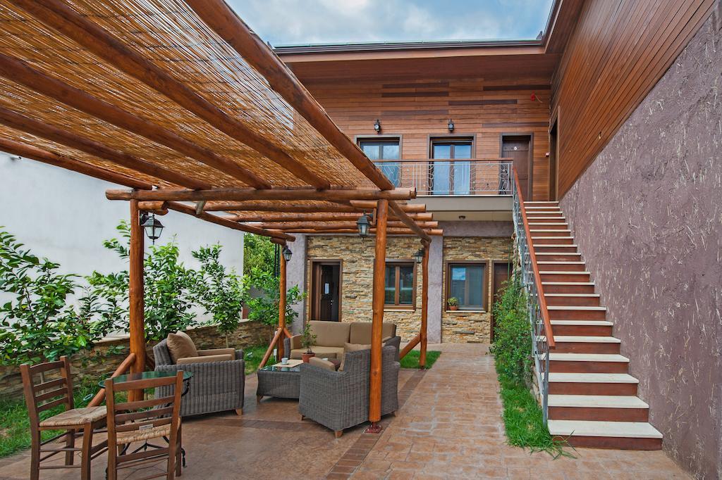 Polys Guest House Katachás 外观 照片