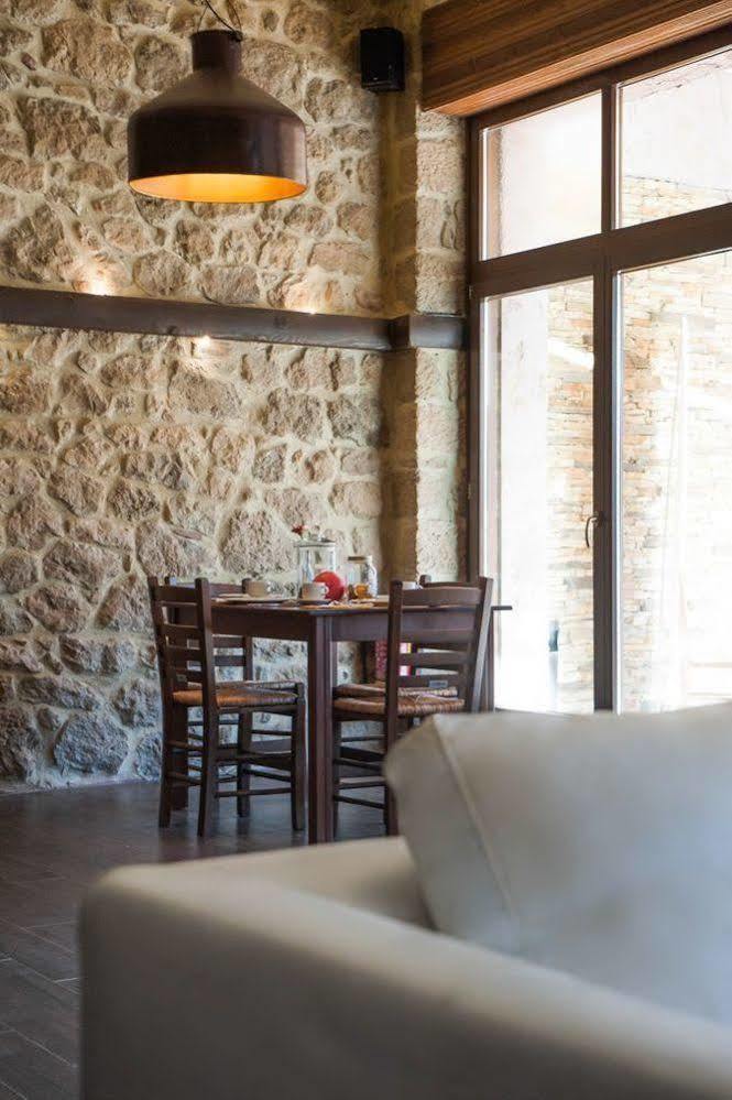 Polys Guest House Katachás 外观 照片